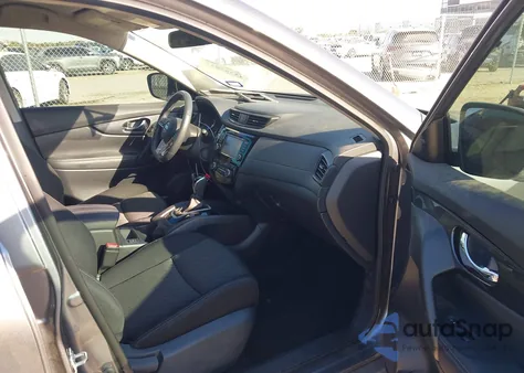 2018 Nissan Rogue Sv z USA, uszkodzony, nr VIN KNMAT2MT8JP584782